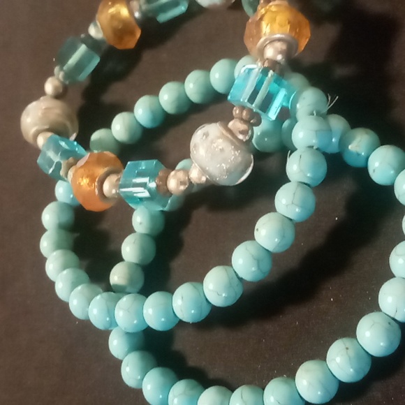 Expandable beaded bracelets  2 Turquoise beaded & 1 glass & resin beaded - Picture 3 of 8